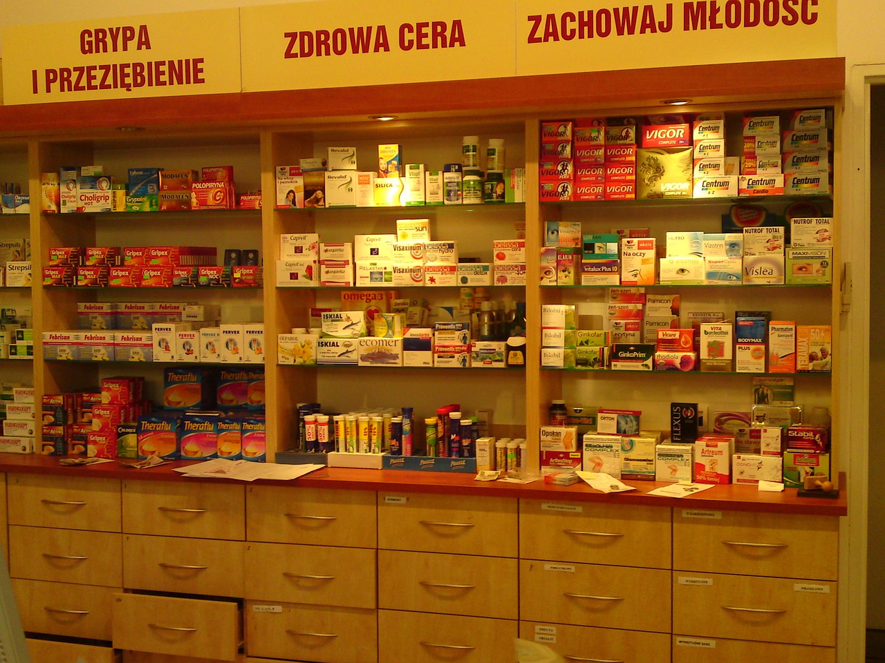 Léky koupíte v lékárně. 